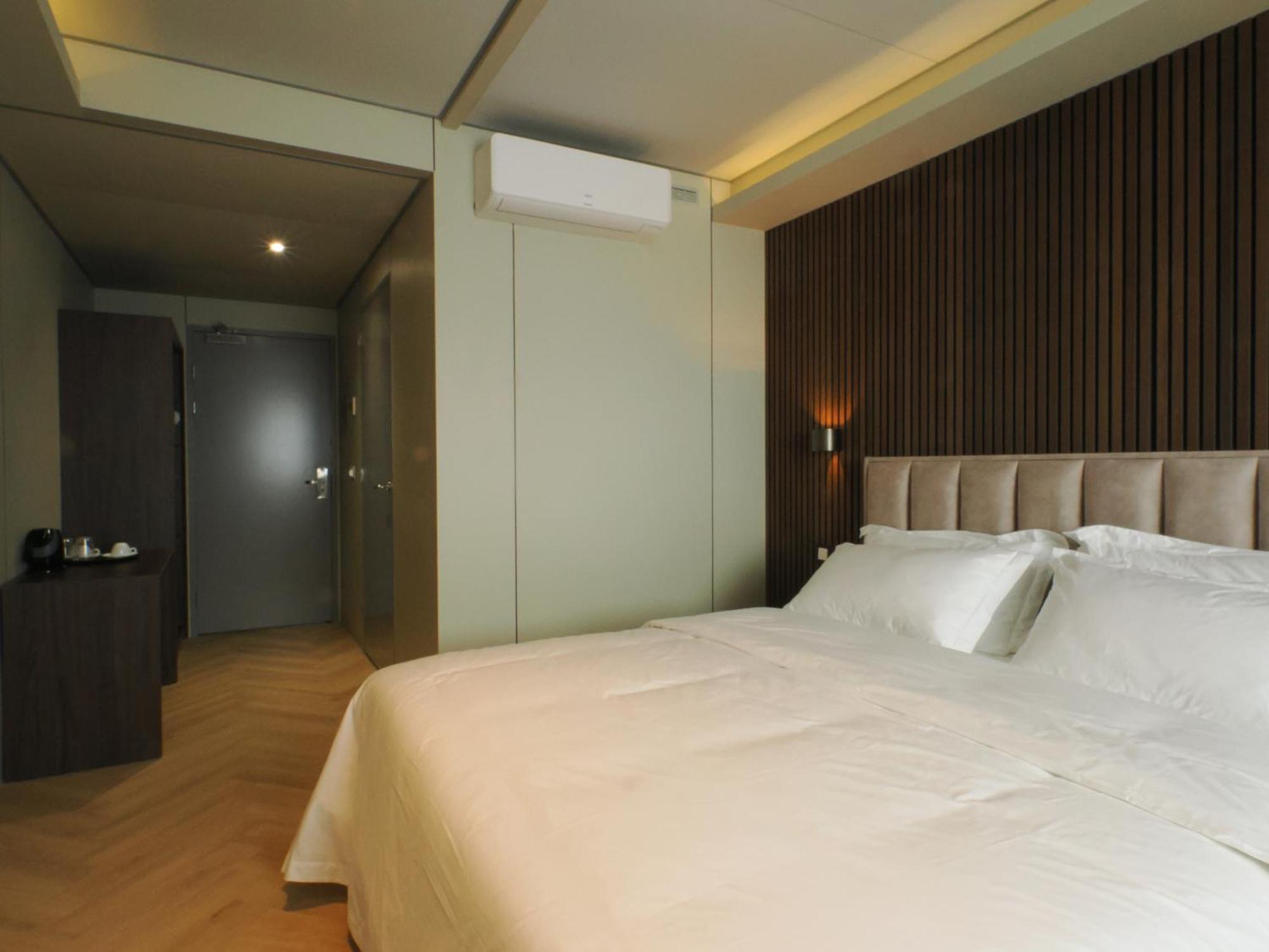 Tung Hotel Zeewolde Rom bilde